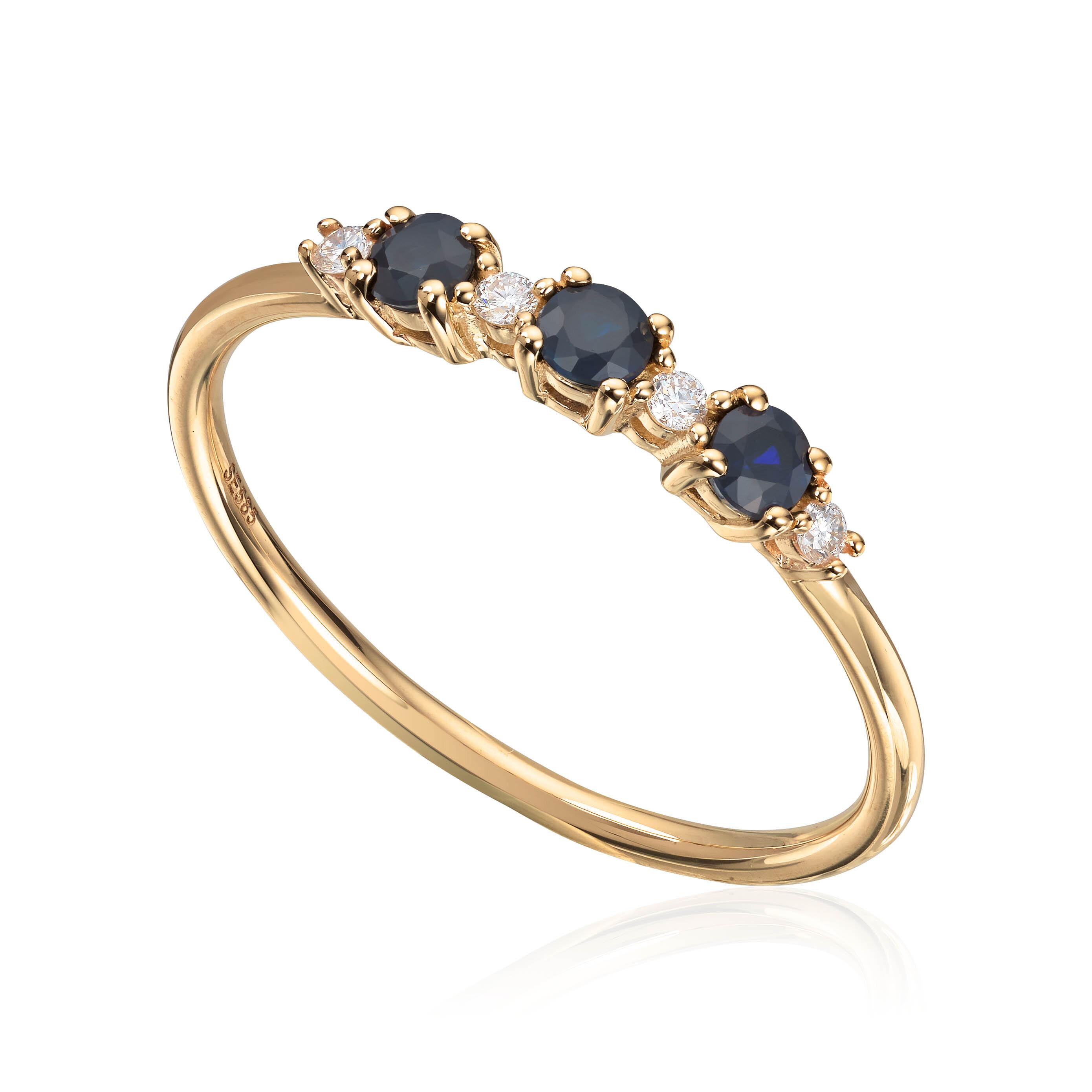 Ring med 0,06ct WSI og Safirer i Gult gull